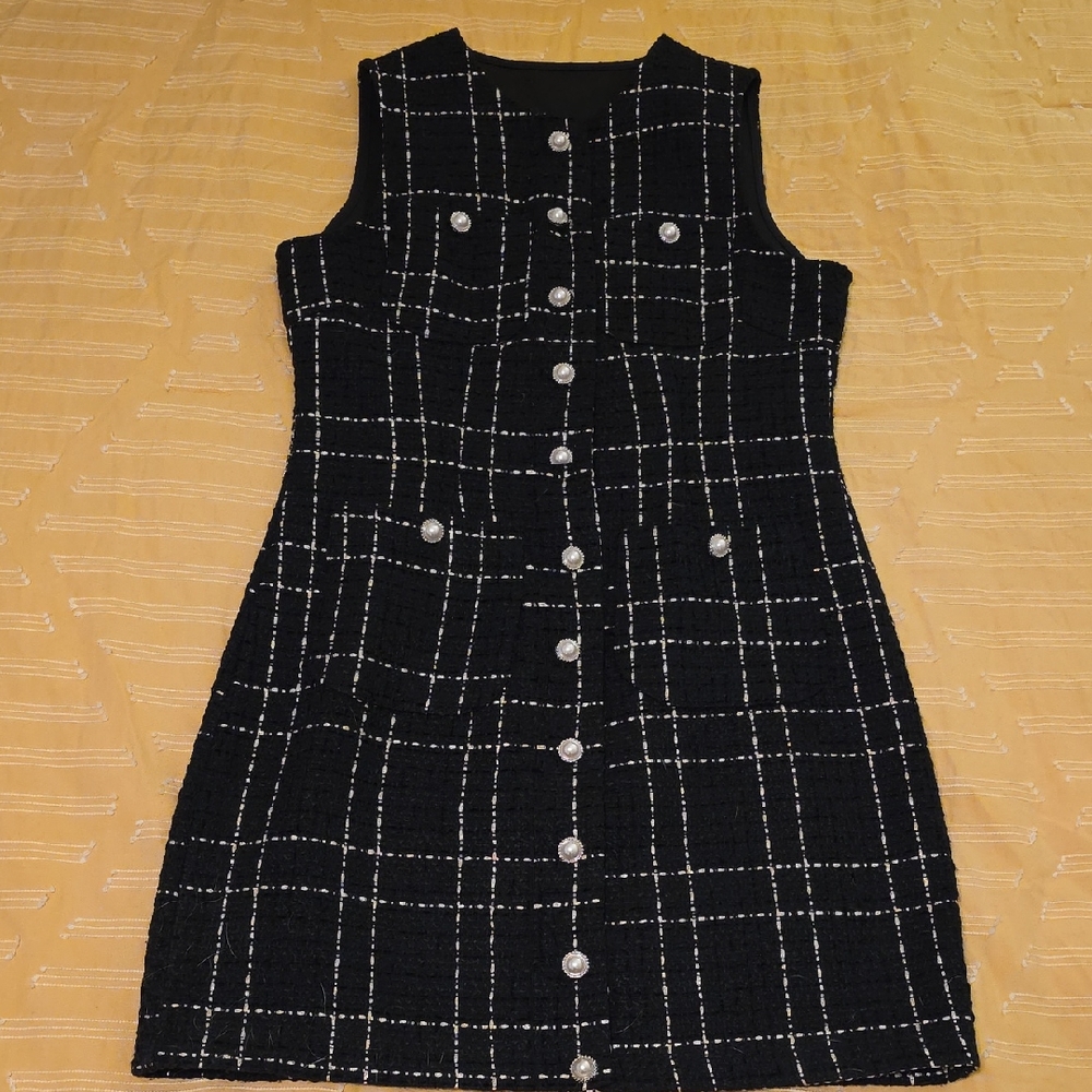 SHEIN Black Sheath Dress With Gold Thread And Pearl Buttons